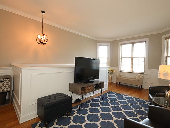 4th image of 426 S Euclid Ave APT 1S