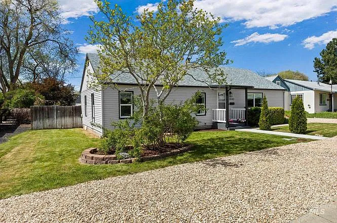 2043 S Leadville Ave — Photo 22