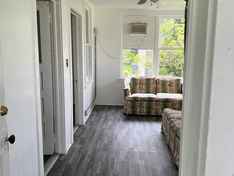 13330 Morse St — Photo 6
