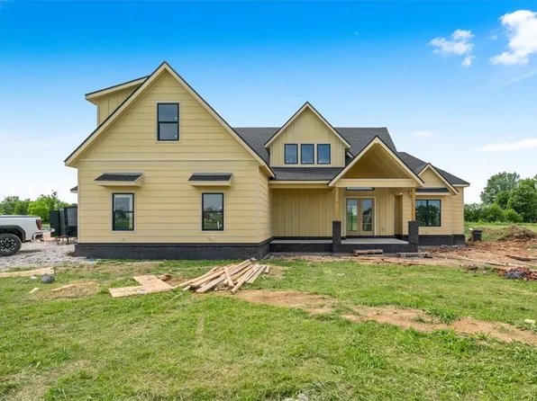 18901 Halle Rd, Fayetteville, AR 72704