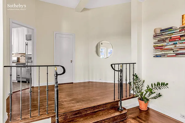 Sold by Sotheby's International Realty | media 7