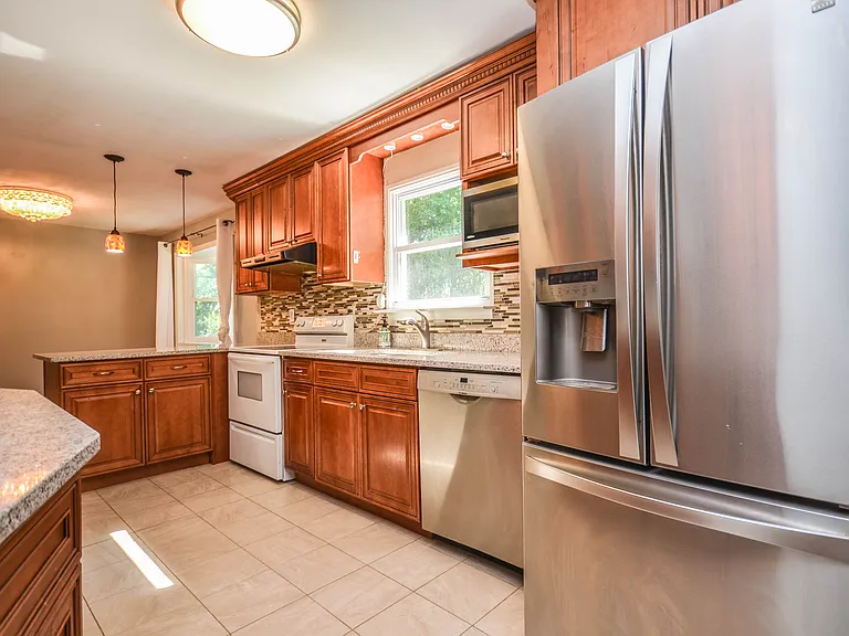 11309 Brandy Hall Ln — Photo 36