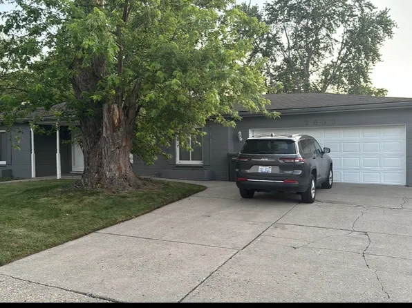 2055 Highview St, Dearborn, MI 48128
