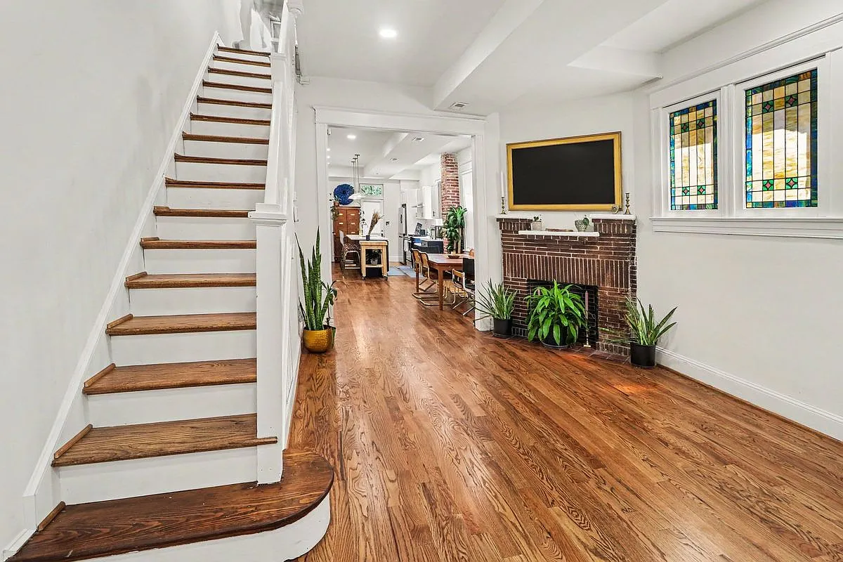 4 bed, 4.0 bath, 2700 sqft, $4,000 — Photo 4