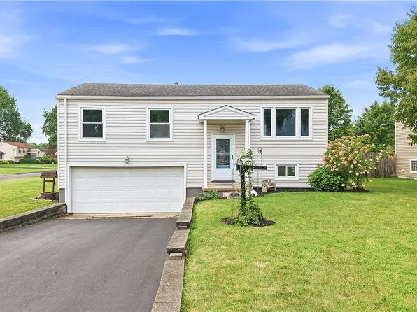 378 Dehoff Dr, Youngstown, OH 44515