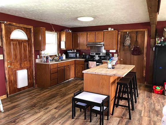 4th image of 308 Pineywood Ln