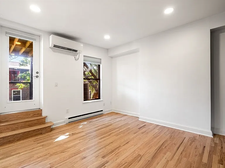 97 Waltham St #4 — Photo 16