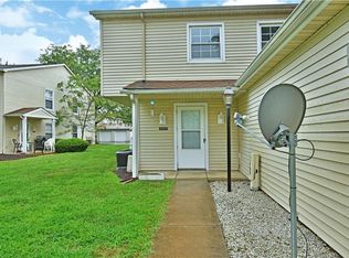 3012 Ivy Hill Cir UNIT B, Cortland, OH 44410