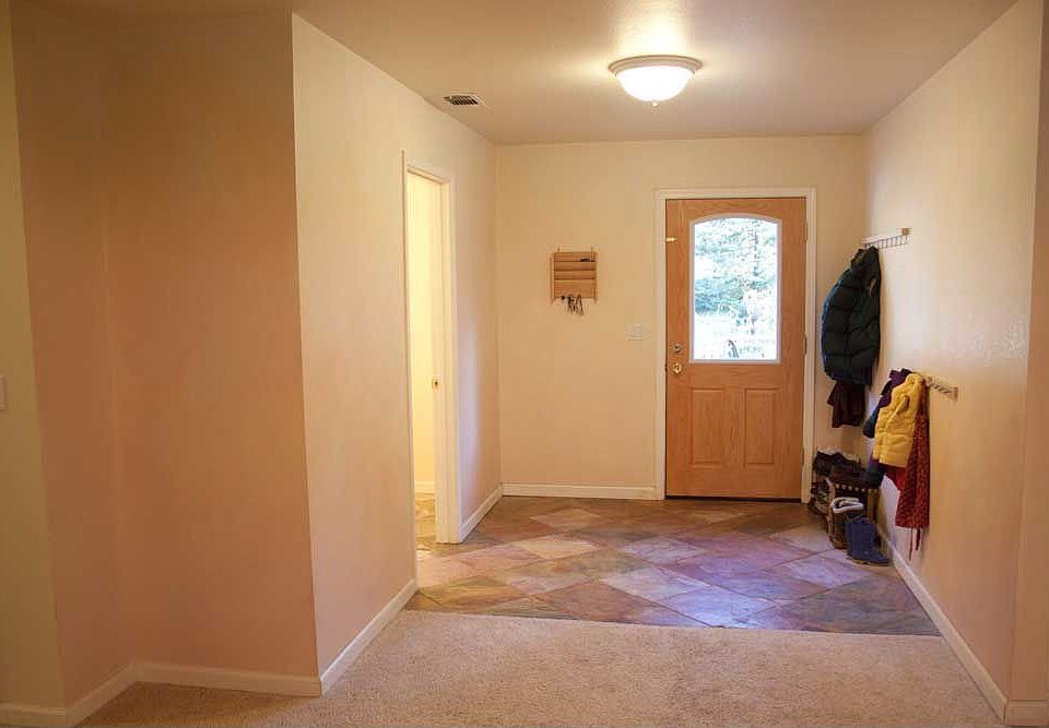 Slate entry way & 1/2 bath