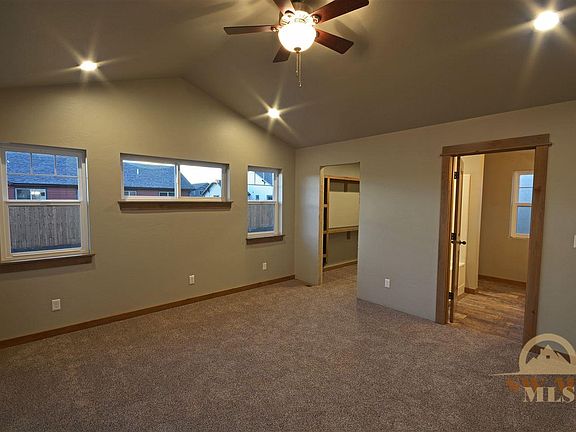 4th image of 1701 Drummond Blvd