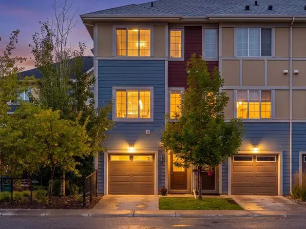 304 S Marquis Ln SE, Calgary, AB T3M 2G8
