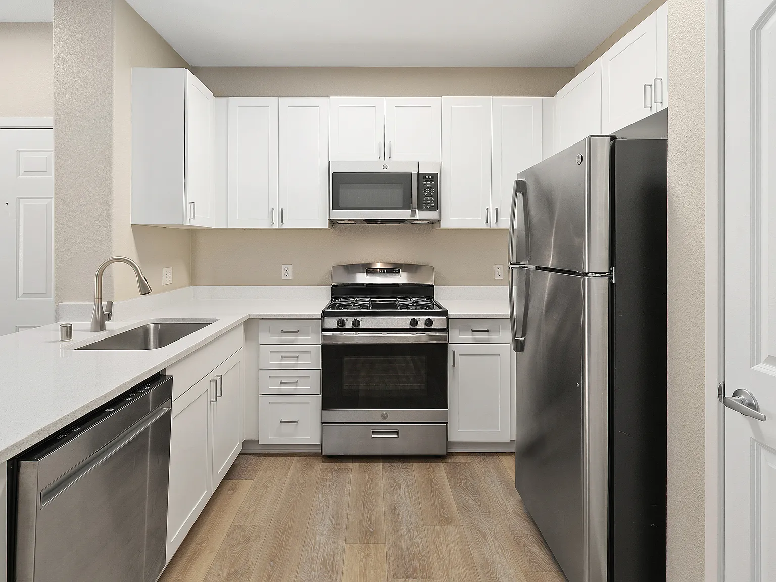 Ridgeview — Photo 2