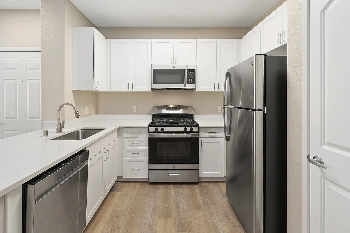 Cook with confidence in a beautifully upgraded kitchen - Ridgeview