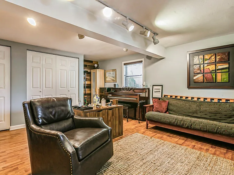 33 Brookside Pl — Photo 26
