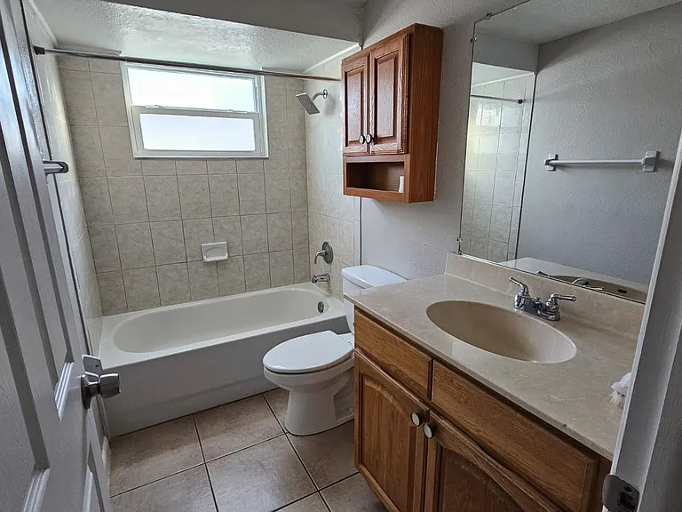 1525 Plum Tree Rd — Photo 5