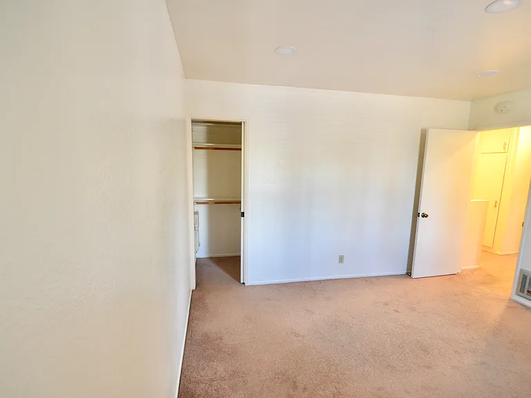 650 W Gonzales Rd #3 — Photo 8