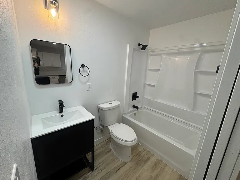 5759 NE Sumner St #1 — Photo 6