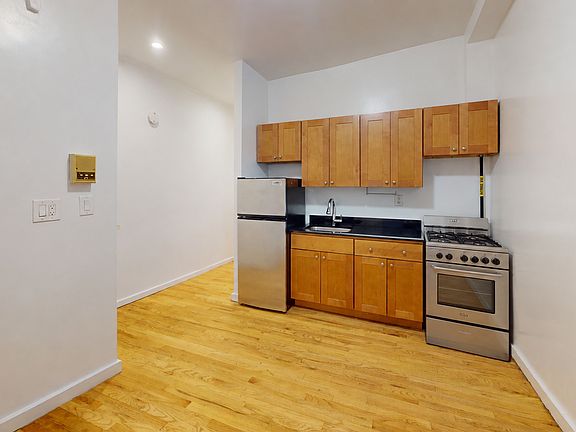4th image of 501 E 84th St APT 4N