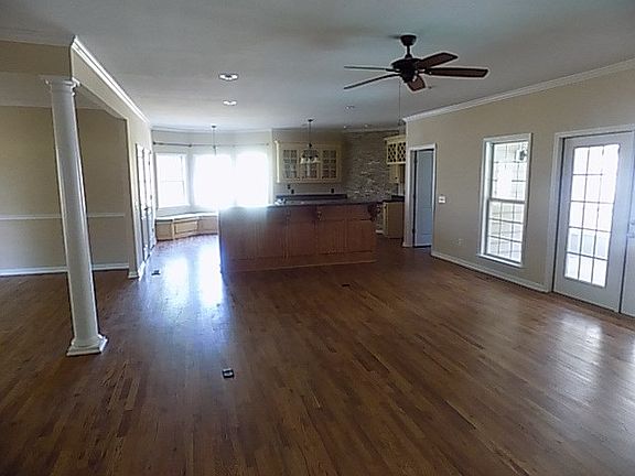 3rd image of 1604 County Road 601