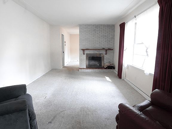 4th image of 1780 Southland Dr