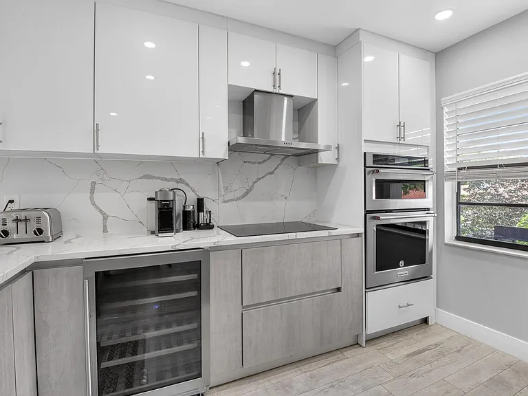 9299 Vista Del Lago #16D — Photo 6