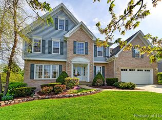 141 Derby Glen Dr, Glen Ellyn, IL 60137