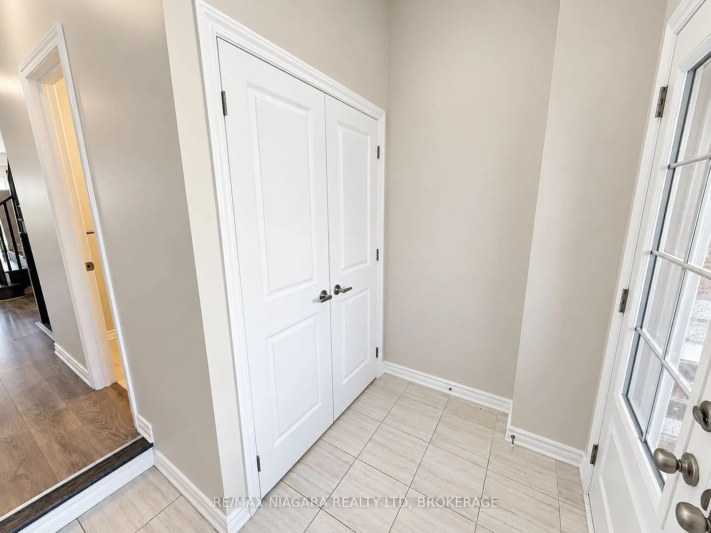 3 bed, $2,400 — Photo 2