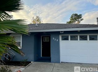 539 N Lakeshore Dr, Panama City Beach, FL 32413