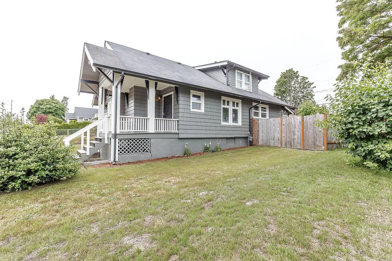 3 bed, 1371 sqft, $2,525 — Photo 3