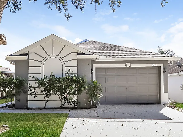 3413 Palm Beach Dr — Photo 1