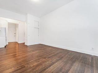 222 E 56th St APT 3B, New York, NY 10022