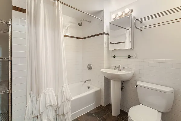 Rented by Compass | media 40