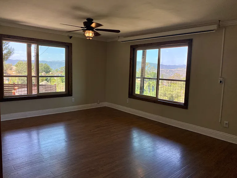 2761 Joan Ln — Photo 34