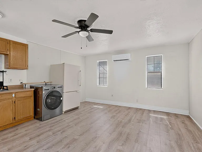 615 Quincy St NE #A & B — Photo 33