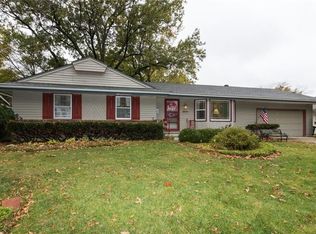 8524 Ash Ave, Raytown, MO 64138