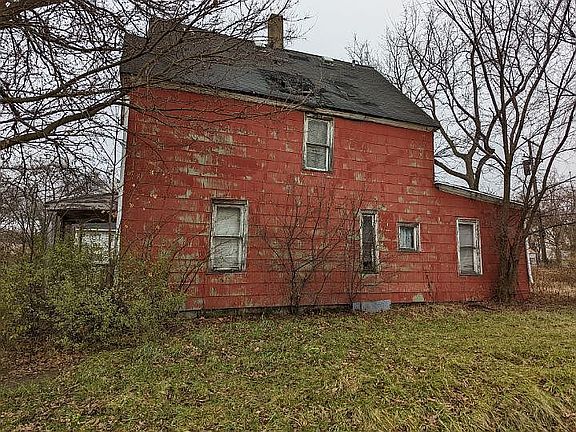 3rd image of 8918 Harris Ave