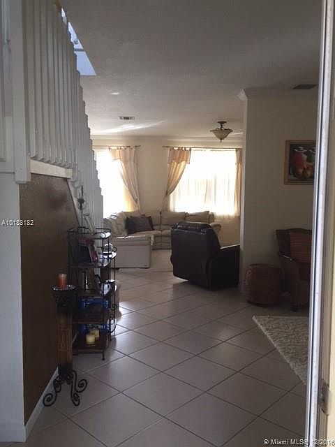 1st image of 1593 Winterberry Ln