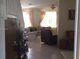1593 Winterberry Ln, Weston, FL 33327