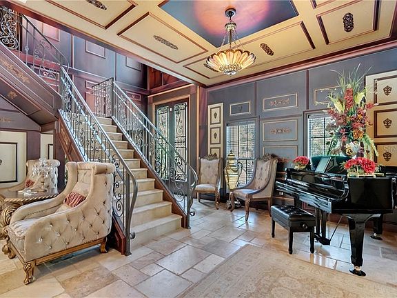 3rd image of 1701 Fountainhead Dr
