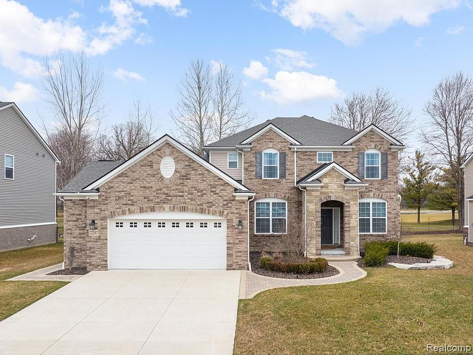 1st image of 22247 Autumn Blaze Dr