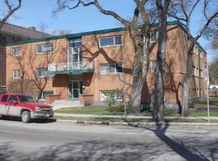 311 Stradbrook Ave #4, Winnipeg, MB R3L 0J5