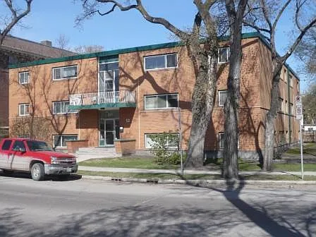 311 Stradbrook Ave #15 Photo 1