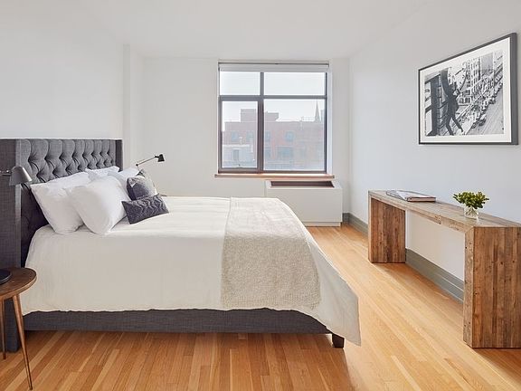 5th image of 125 Court St APT 6SR