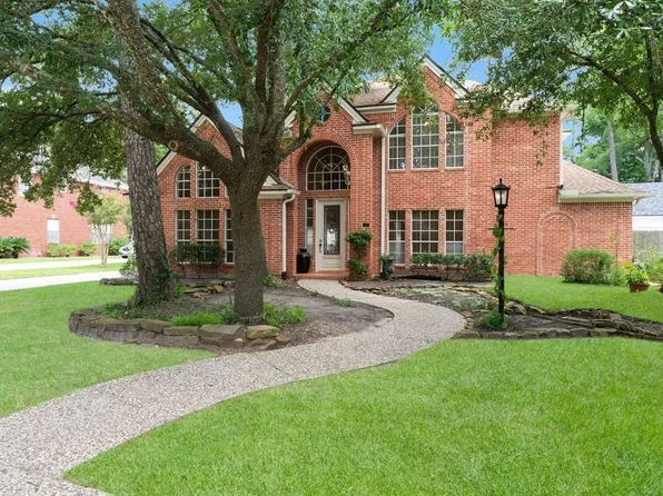29 Berry Blossom Dr, Spring, TX 77380
