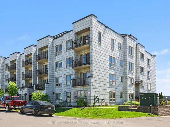 14 Norice St #106, Ottawa, ON K2G 2X4
