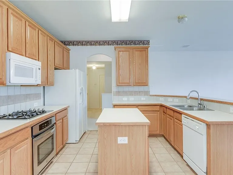 4440 Waskom Dr — Photo 8