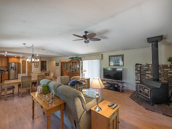 5th image of 101 Lake Almanor West Dr
