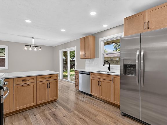 5th image of 1941 Indian Trail Dr