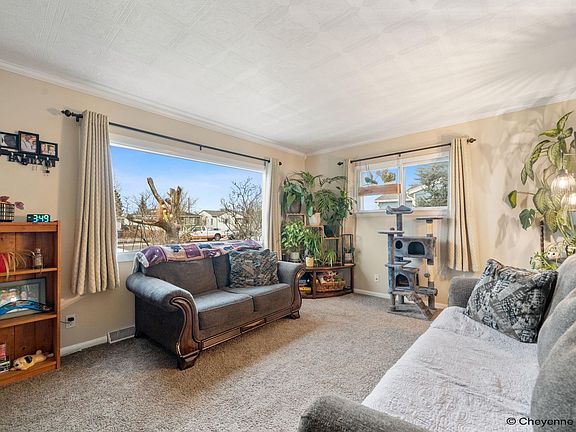 5th image of 2709 E 9th St