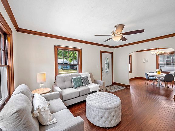 3rd image of 1022 E Gift Ave